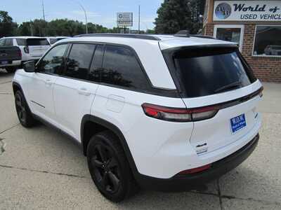 2023 Jeep Grand Cherokee, $28999. Photo 7