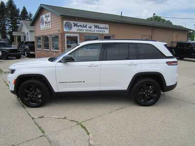2023 Jeep Grand Cherokee, $28999. Photo 8