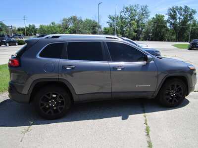 2018 Jeep Cherokee, $12999. Photo 1