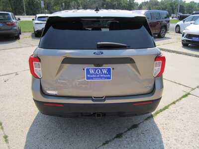 2021 Ford Explorer, $13999. Photo 6
