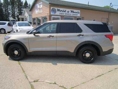 2021 Ford Explorer, $13999. Photo 8