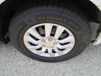 2008 Chrysler Town & Country, $2499. Photo 10