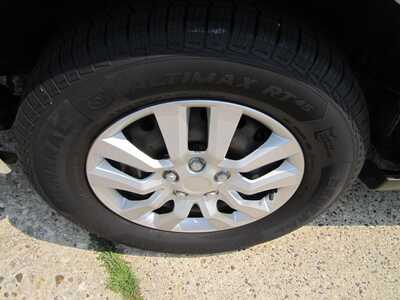 2008 Chrysler Town & Country, $2499. Photo 11