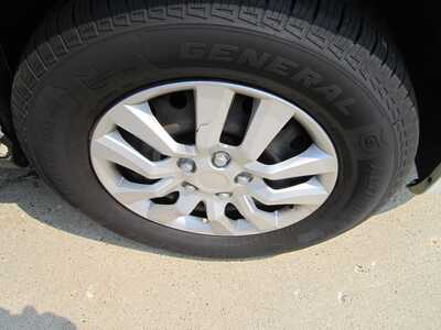 2008 Chrysler Town & Country, $2499. Photo 12