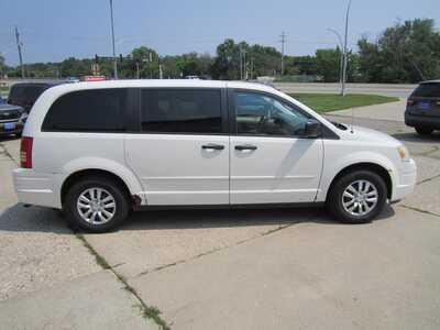 2008 Chrysler Town & Country, $2499. Photo 4