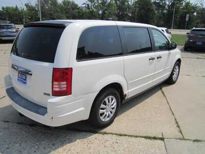 2008 Chrysler Town & Country, $2499. Photo 5