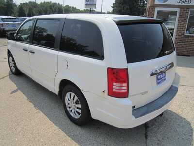 2008 Chrysler Town & Country, $2499. Photo 7