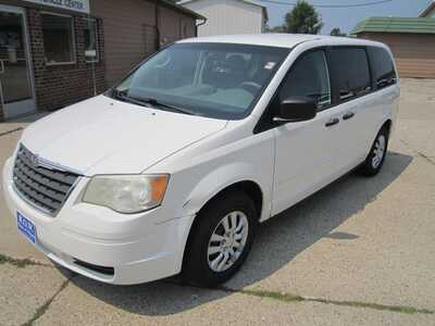 2008 Chrysler Town & Country, $2499. Photo 1
