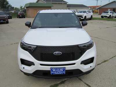 2022 Ford Explorer, $14999. Photo 2
