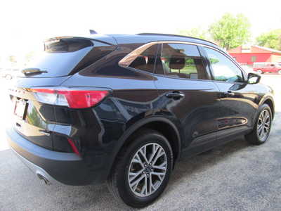 2021 Ford Escape, $25900. Photo 2