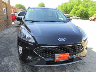 2021 Ford Escape, $25900. Photo 4