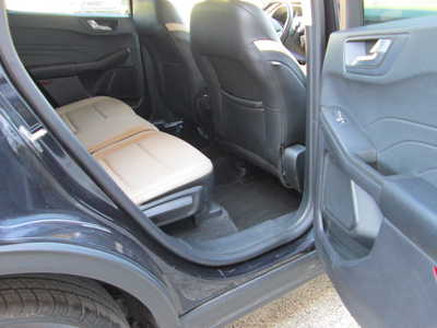 2021 Ford Escape, $21900. Photo 9