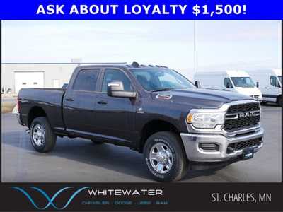 2024 RAM 3500 Crew Cab, $56158. Photo 1