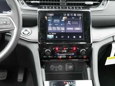 2025 Jeep Grand Cherokee, $43510. Photo 7
