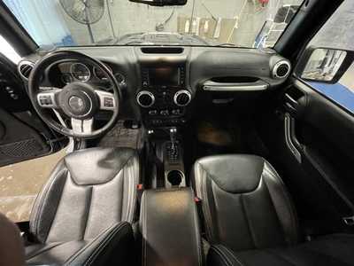 2016 Jeep Wrangler Unlimited, $19000. Photo 4