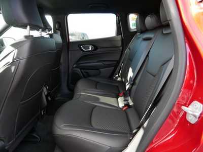 2025 Jeep Compass, $28735. Photo 5