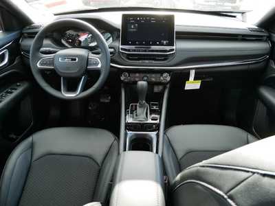 2025 Jeep Compass, $28735. Photo 6