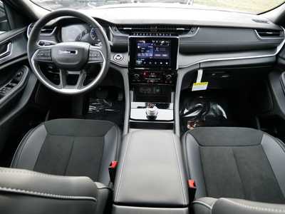 2025 Jeep Grand Cherokee, $43920. Photo 6