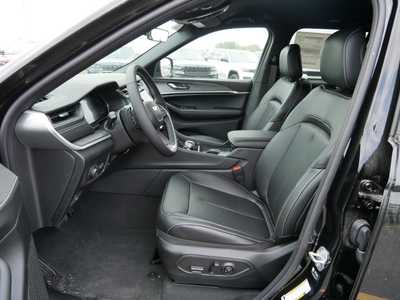 2025 Jeep Grand Cherokee, $43766. Photo 6
