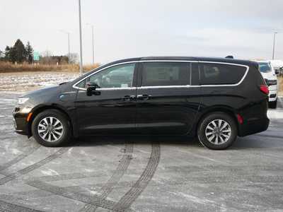 2025 Chrysler Pacifica, $37002. Photo 3