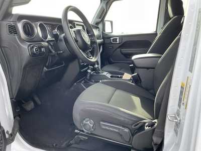 2023 Jeep Gladiator, $27000. Photo 3