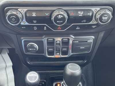 2023 Jeep Gladiator, $27000. Photo 8