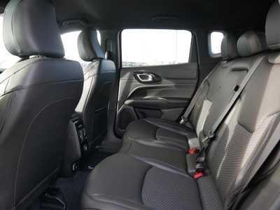 2025 Jeep Compass, $28736. Photo 5