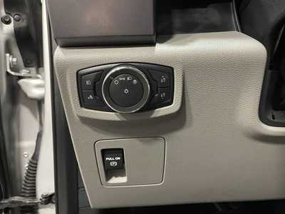 2016 Ford F150 Crew Cab, $14500. Photo 12