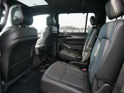 2025 Jeep Wagoneer, $73835. Photo 5