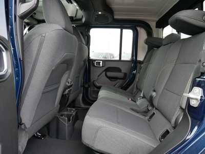 2025 Jeep Gladiator, $40333. Photo 5