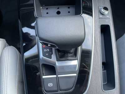 2024 Audi Q5, $33000. Photo 9