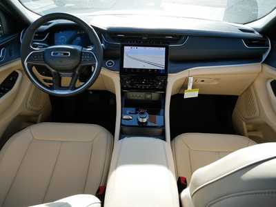 2025 Jeep Grand Cherokee, $42653. Photo 6