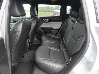 2025 Jeep Compass, $30311. Photo 8
