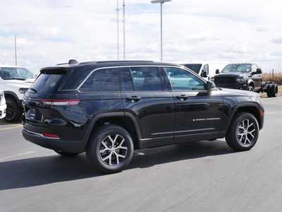 2025 Jeep Grand Cherokee, $42292. Photo 2