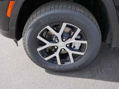 2025 Jeep Grand Cherokee, $42292. Photo 4