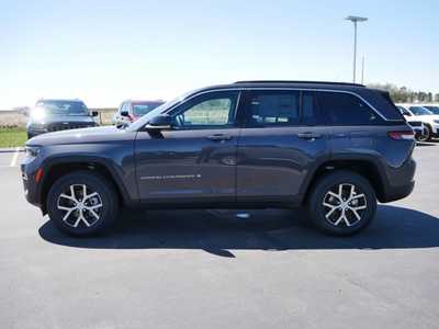 2025 Jeep Grand Cherokee, $42914. Photo 3