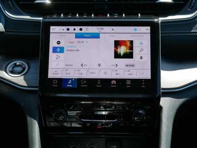 2025 Jeep Grand Cherokee, $42914. Photo 9