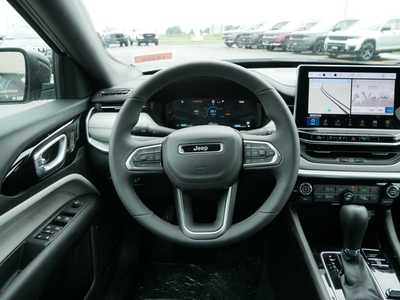 2025 Jeep Compass, $34742. Photo 11