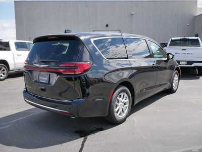 2025 Jeep Compass, $34242. Photo 2
