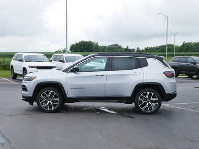 2025 Jeep Compass, $34742. Photo 3