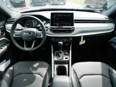 2025 Jeep Compass, $30861. Photo 4
