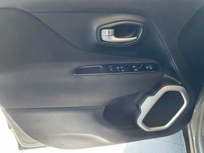 2020 Jeep Renegade, $14000. Photo 12