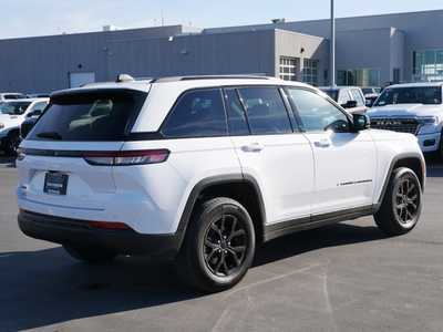 2025 Jeep Grand Cherokee, $41493. Photo 2