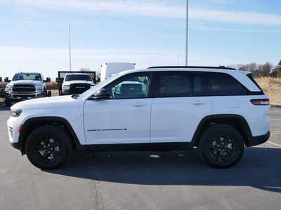 2025 Jeep Grand Cherokee, $41493. Photo 3