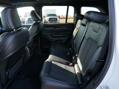 2025 Jeep Grand Cherokee, $41493. Photo 5