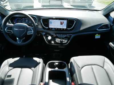 2025 Chrysler Pacifica, $41625. Photo 8