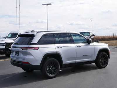 2025 Jeep Grand Cherokee, $41580. Photo 2