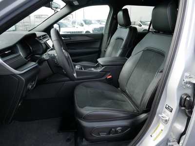 2025 Jeep Grand Cherokee, $41580. Photo 5