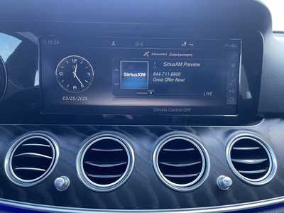 2019 Mercedes-Benz E-Class, $23500. Photo 5