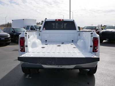 2025 RAM 3500 Crew Cab, $72920. Photo 4